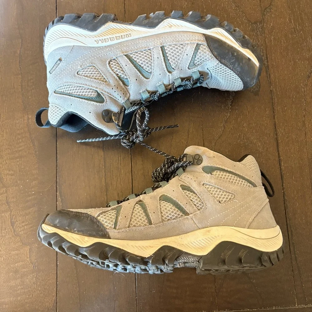 Merrell‎ Oakcreek Mid Waterproof Hiking Boots Outdoor Granola Men’s Size 9.5